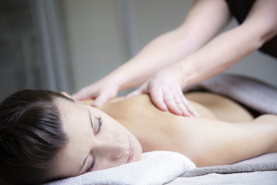 如果你想成為美容師，快來看看手法考核標準