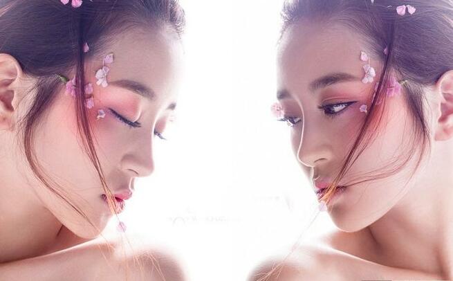 桃花妝容要點小教學(xué)，南寧有實力的學(xué)校示范給你看