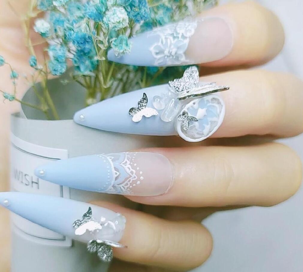 南寧美甲學(xué)校：蝶戀花美甲，讓你指尖生花