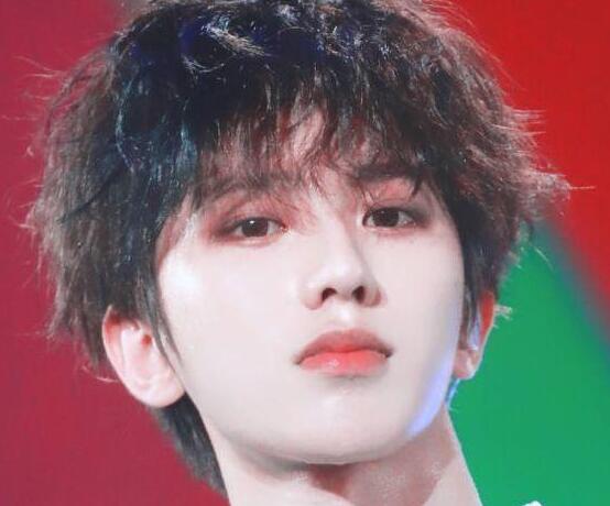 南寧美發(fā)學(xué)校：簡單4個步驟搞定煙花燙造型