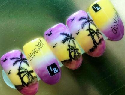 南寧美甲課堂：海濱風情美甲作品