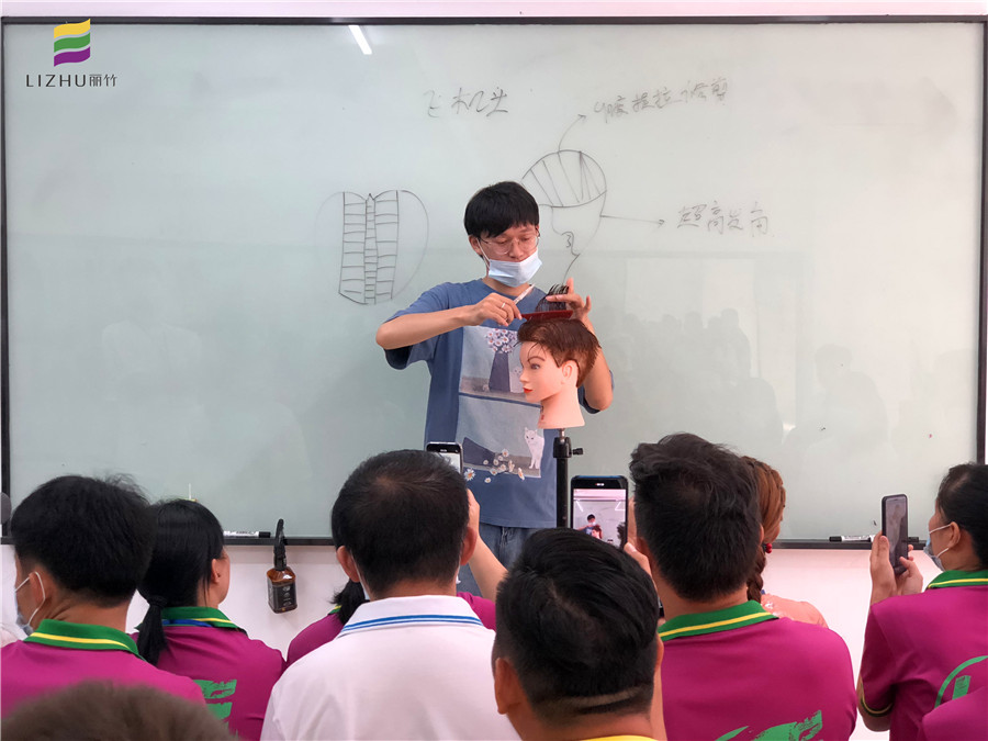 南寧美發(fā)課堂：男士剪發(fā)剪的是什么？