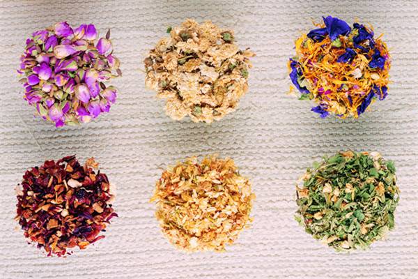 多喝這10種排毒花茶，美容又健康