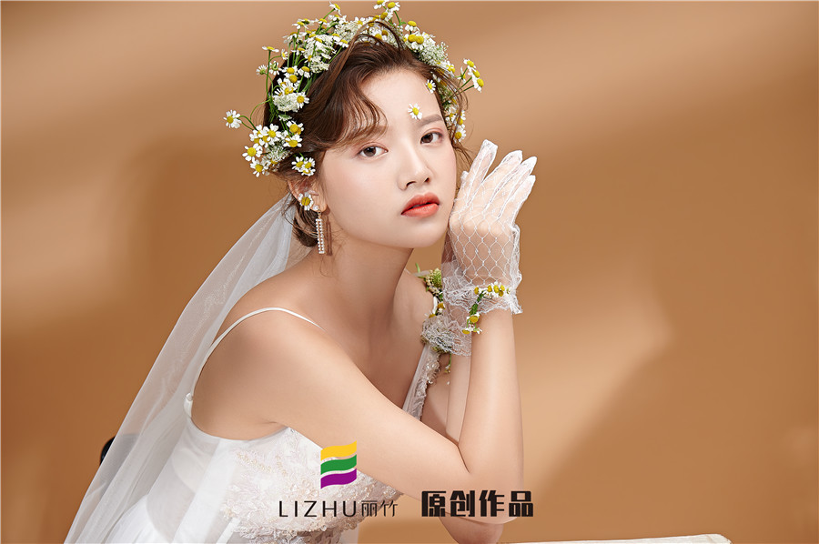 時尚鮮花新娘造型