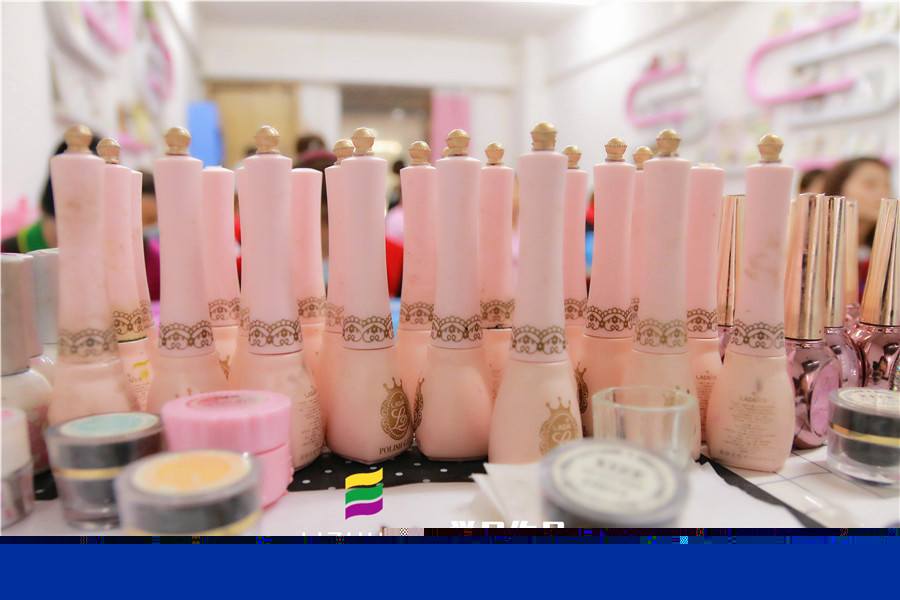 麗竹學(xué)校美甲班學(xué)員課堂作品欣賞