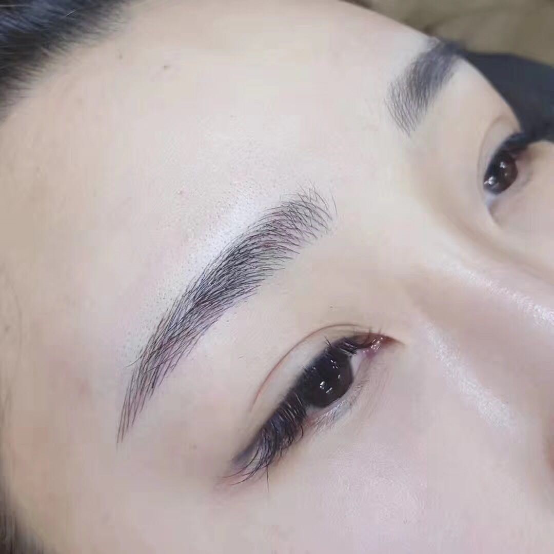 南寧紋繡學(xué)校：如何紋出個性眉型