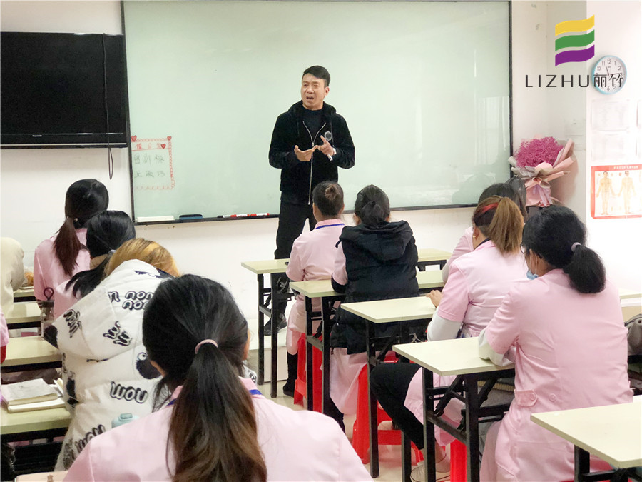 美容就業(yè)：因?yàn)椤皭?ài)情”所以幸福