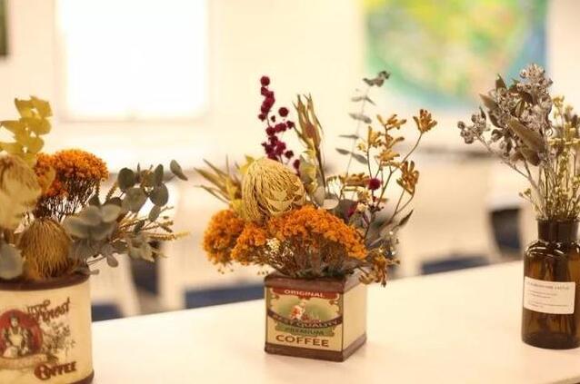 如何插干花？南寧花藝鮮花學(xué)校教你