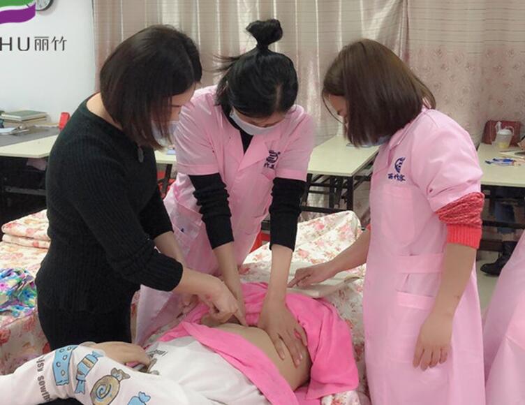 南寧美容培訓哪家?guī)熧Y強？快來看看學員上課花絮吧