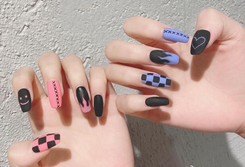 學(xué)美甲師必學(xué)技術(shù)，看南寧美甲學(xué)校哪家專(zhuān)業(yè)