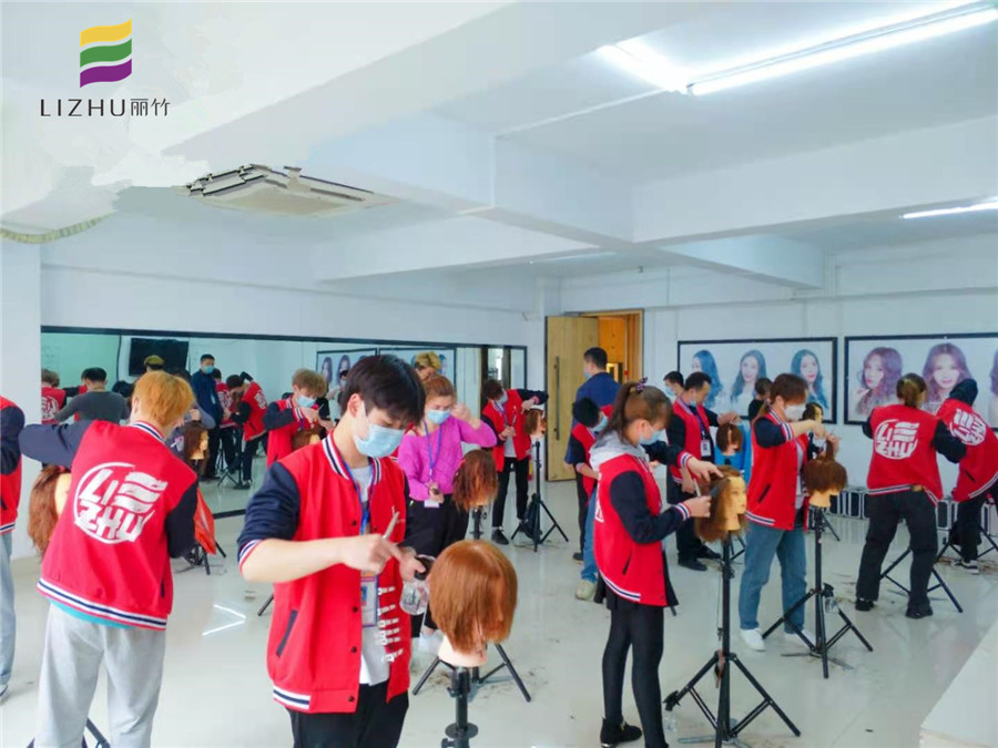 剪發(fā)的手法有哪些？廣西美發(fā)學(xué)校告訓(xùn)告訴你