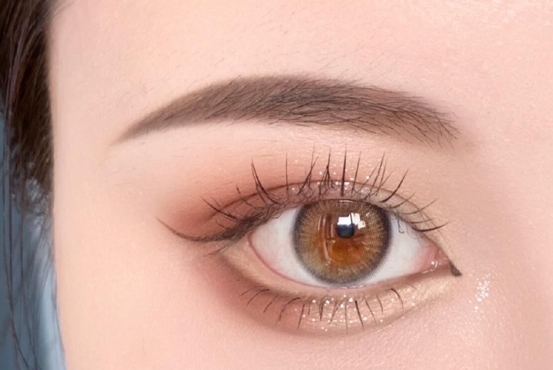 “玫瑰冰茶”眼妝教程，體現(xiàn)南寧化妝班哪家好