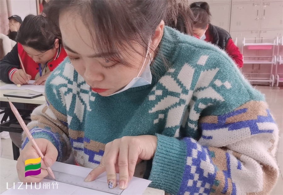 初學(xué)者如何紙上畫眉？廣西紋繡培訓(xùn)教你畫