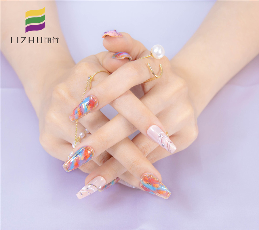 日式暈染美甲作品，南寧美甲培訓(xùn)分享