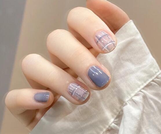 指甲油不卸可繼續(xù)涂嘛？快來看看南寧美甲培訓(xùn)班怎么說