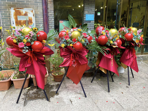 如何制作花籃？南寧插花培訓(xùn)班來幫你