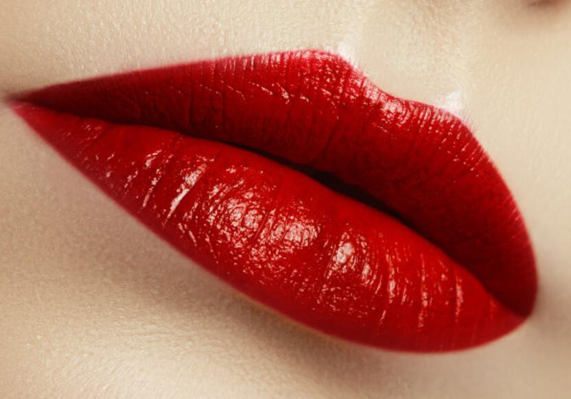 紋唇后不能吃哪些東西？快來(lái)看看廣西專業(yè)紋繡學(xué)學(xué)校怎么說(shuō)