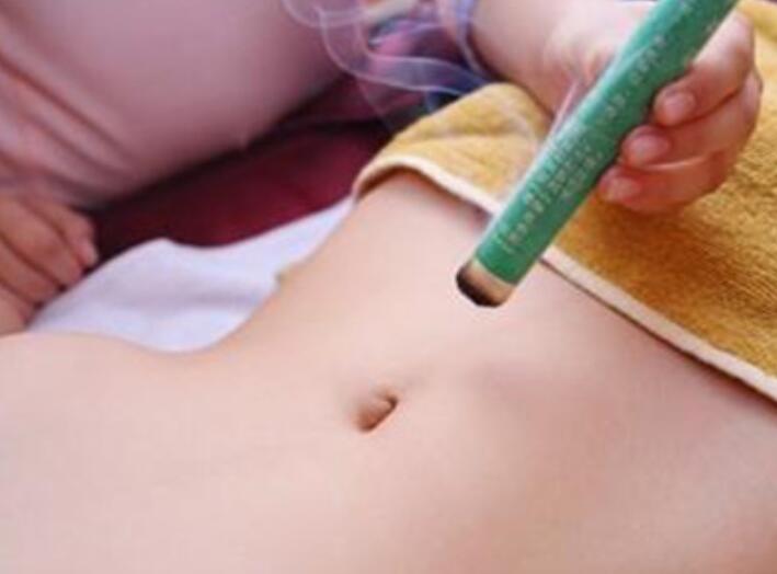 為什么要艾灸小腹？南寧有實(shí)力的美容學(xué)校告訴你