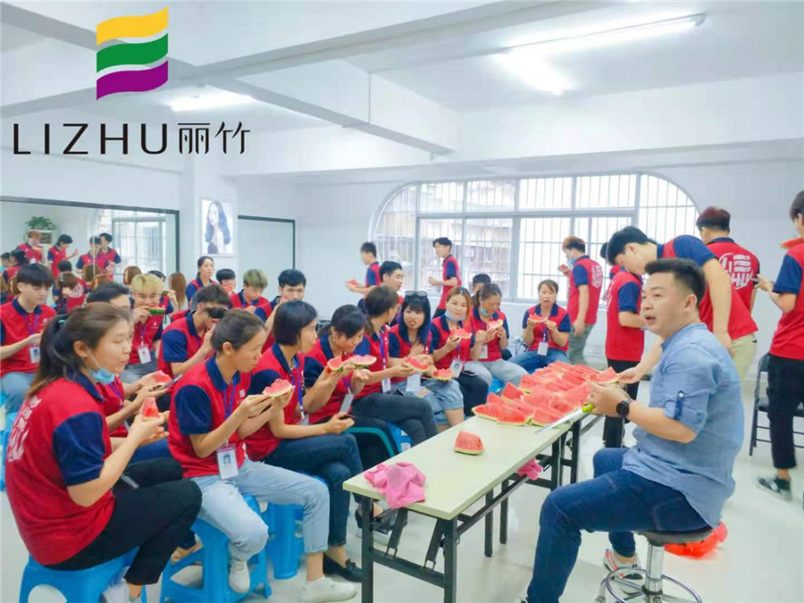 歡迎參加南寧美發(fā)學(xué)?！拔鞴吓俊?>
								
								<span id=