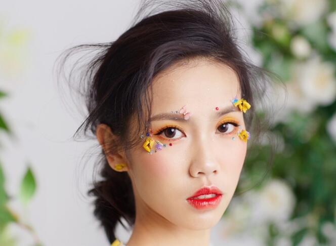 森系抽絲新娘造型，帶你領(lǐng)略南寧專業(yè)化妝培訓(xùn)技術(shù)