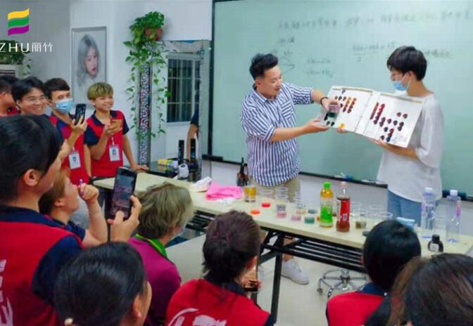 為什么美發(fā)要學(xué)色彩知識？南寧美發(fā)培訓(xùn)學(xué)校解釋給你聽