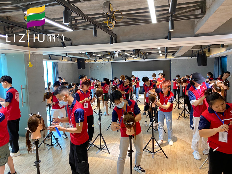 學(xué)美發(fā)，請到南寧專業(yè)美發(fā)培訓(xùn)學(xué)校