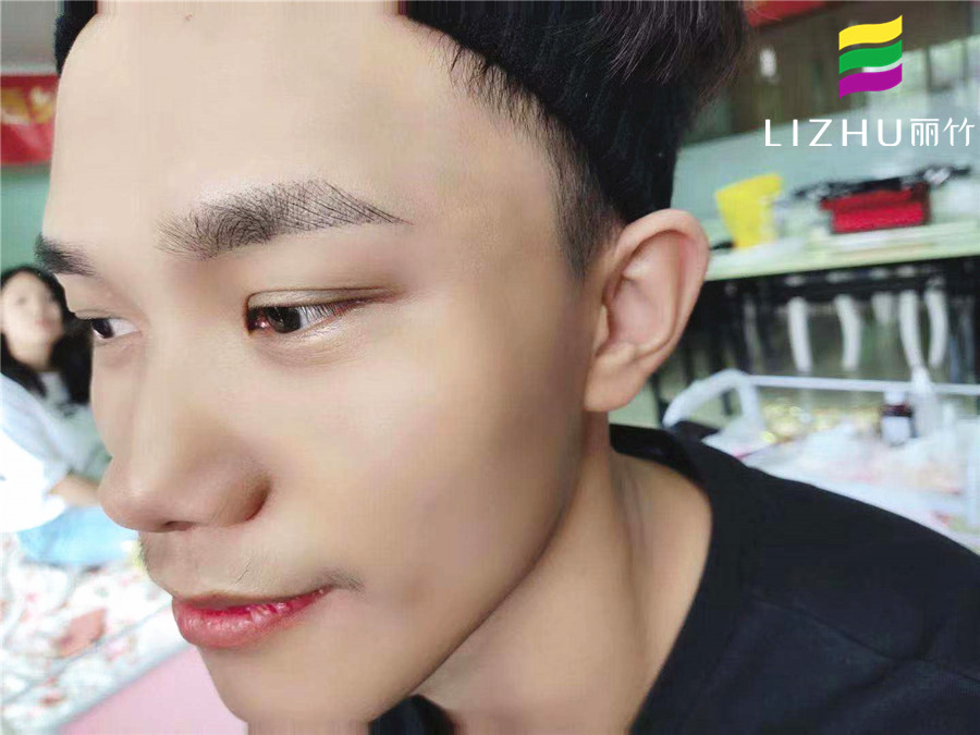 男士應(yīng)該怎么紋眉？南寧紋繡現(xiàn)場演示手法