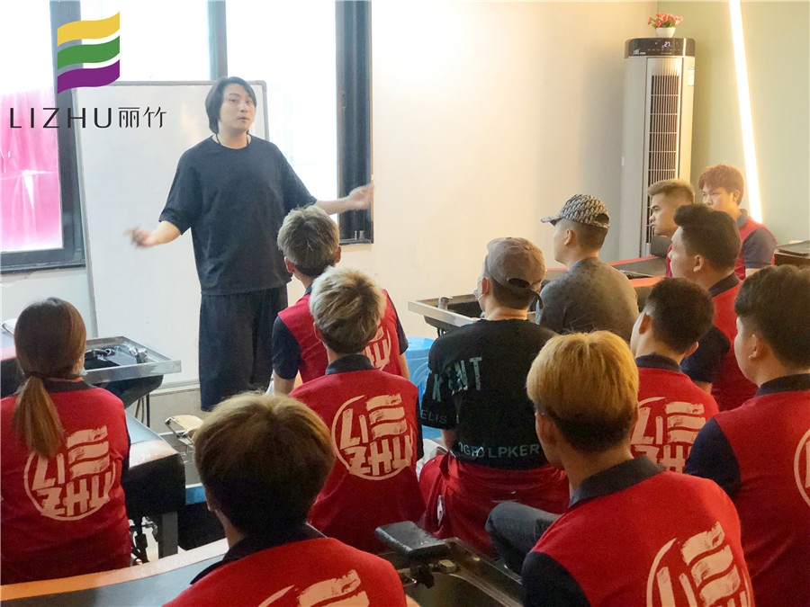 南寧美發(fā)就業(yè)宣講會(huì)：“美之浪美容美發(fā)連鎖機(jī)構(gòu)”專(zhuān)場(chǎng)