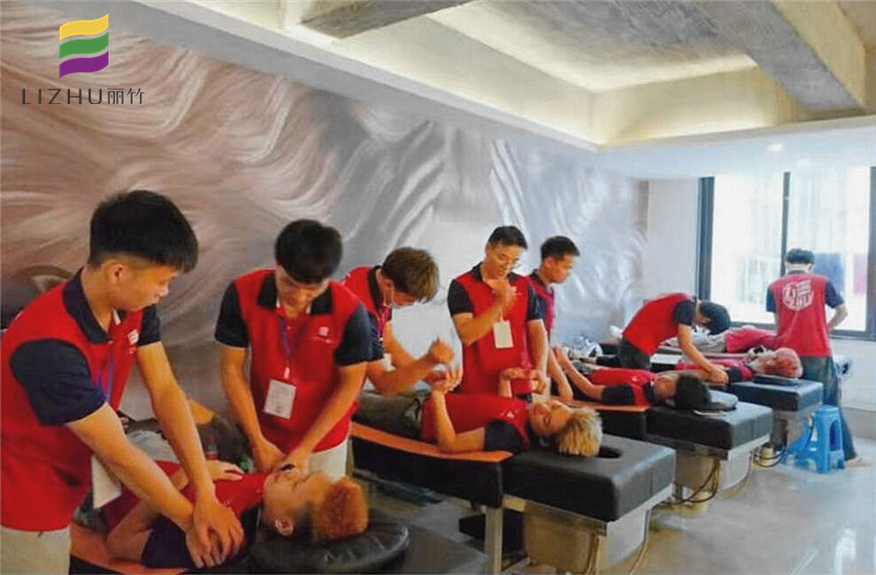 想知道南寧學(xué)美發(fā)哪家口碑好？來(lái)看看課堂花絮吧！