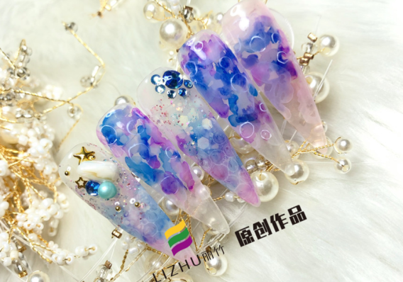 不同甲形如何涂色？南寧教得好的美甲培訓(xùn)教你