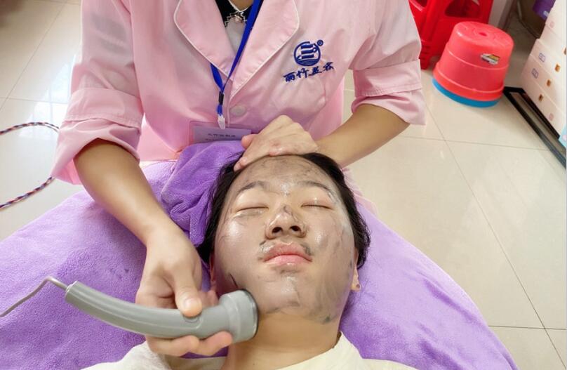 超聲波面部排毒的好處，南寧學(xué)美容的機(jī)構(gòu)告訴你