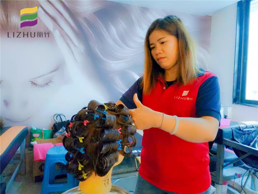 在南寧美發(fā)培訓(xùn)學(xué)校學(xué)習(xí)，每天都格外充實(shí)和快樂