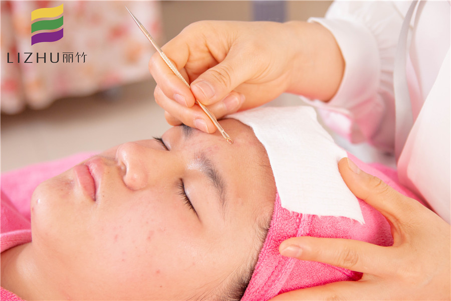 學(xué)美容祛痘法，告訴你廣西美容學(xué)校哪家正規(guī)