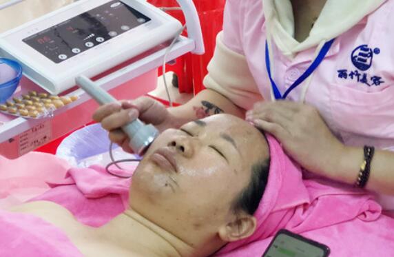 帶你去看廣西美容學(xué)習(xí)中心的綜合練習(xí)