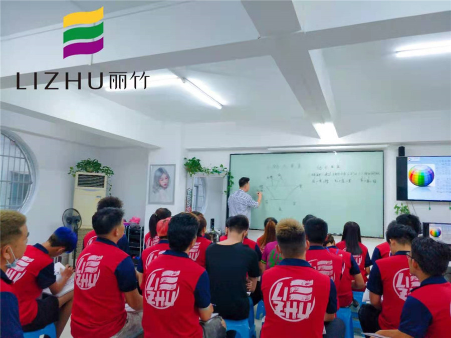 麗竹魔幻色彩課開班，實力證明南寧學(xué)美發(fā)哪家教學(xué)好