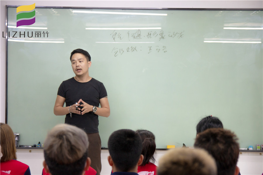 麗竹美發(fā)就業(yè)宣講，告訴你南寧美發(fā)學(xué)校哪家就業(yè)率高