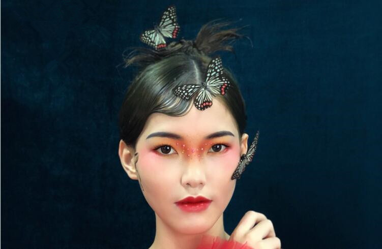 元氣蝴蝶妝容，彰顯南寧學彩妝的學校哪家?guī)熧Y強