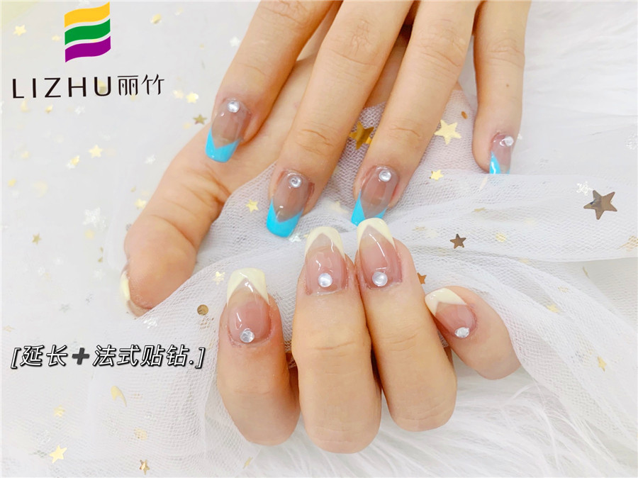 學(xué)延長(zhǎng)甲教程，感受廣西學(xué)美甲哪家專業(yè)？