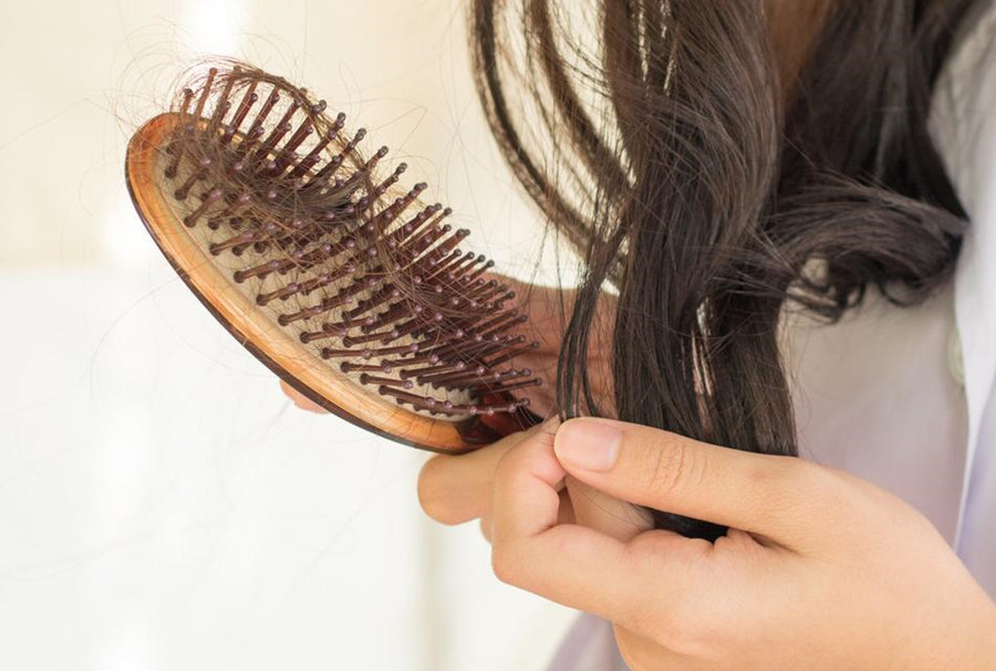 秋季防脫技巧，來廣西專業(yè)美發(fā)學校學習下