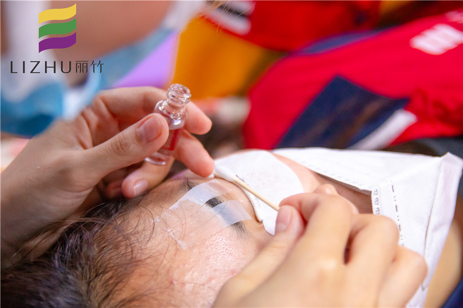 燙睫毛注意事項，南寧美甲美睫培訓學校整理好了