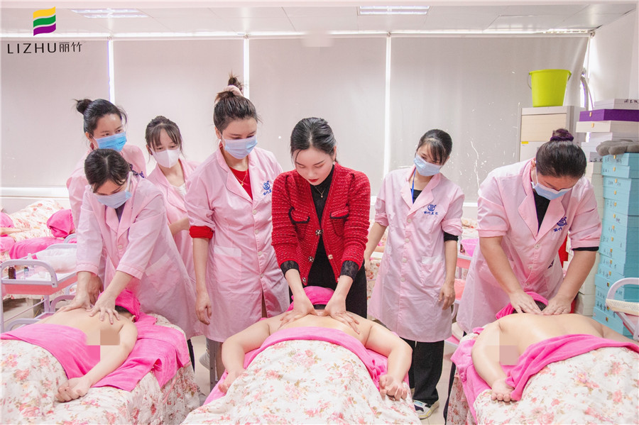 背部疏通的好處，廣西美容養(yǎng)生培學(xué)校告訴你