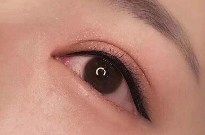 美瞳線多久會(huì)反色？廣西紋繡培訓(xùn)學(xué)校幫你分析