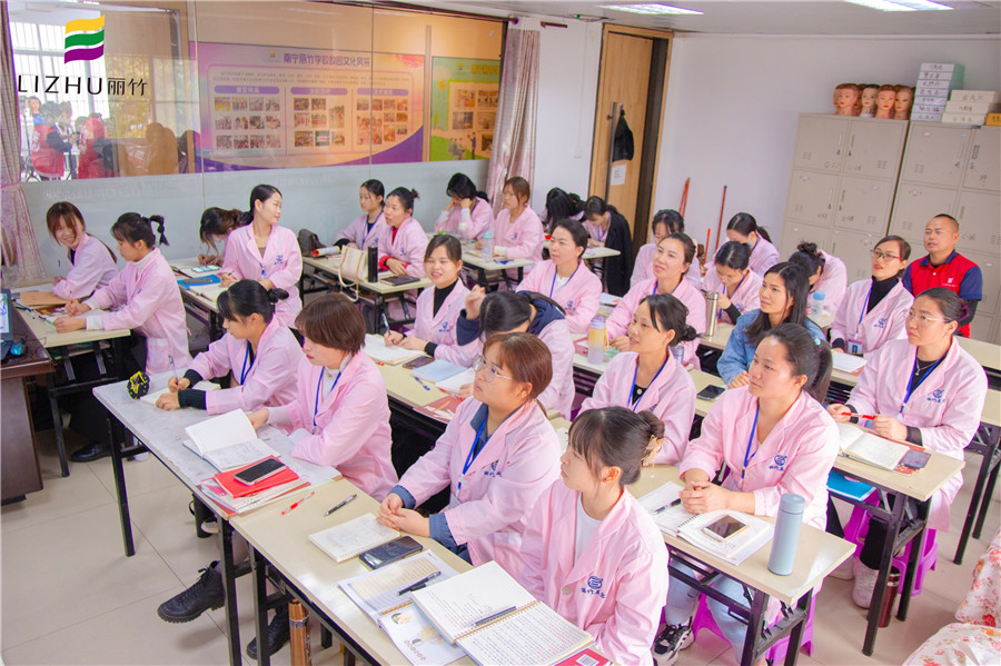 美容為什么要學(xué)中醫(yī)理論？南寧專業(yè)美容學(xué)校告訴你