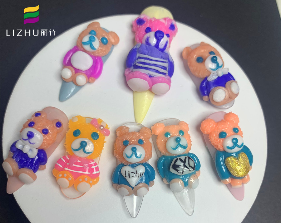 小熊雕花美甲，告訴你廣西哪里可以學(xué)雕花美甲