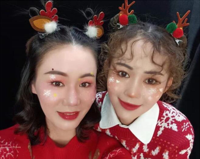 打造你的專屬圣誕妝容，南寧化妝學(xué)習(xí)機(jī)構(gòu)分年