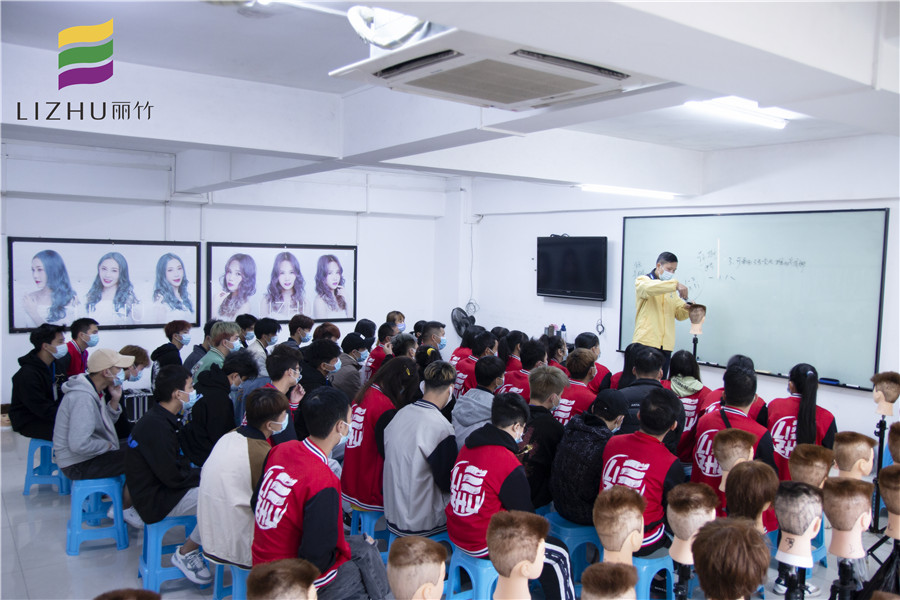 平頭修剪方法，廣西男發(fā)剪裁培訓內容