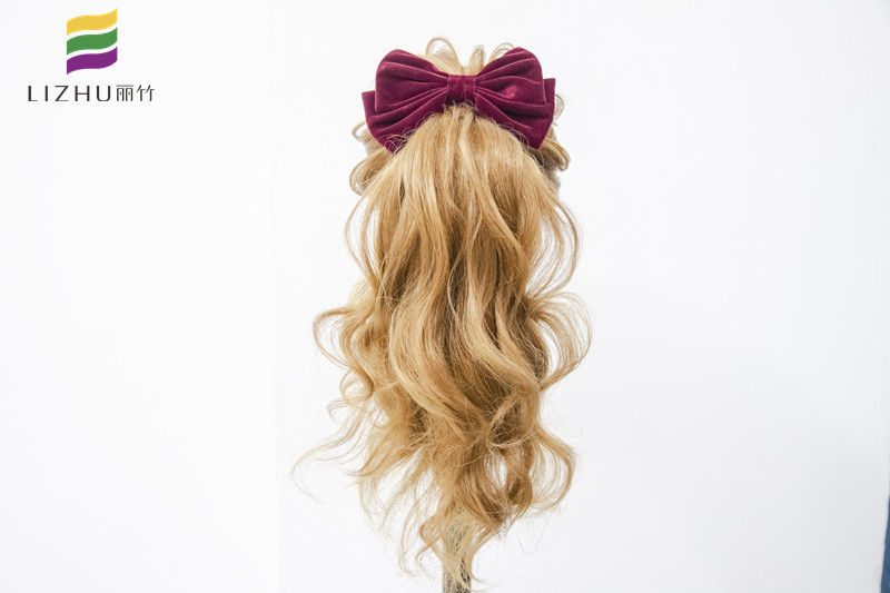 想知道廣西教編發(fā)哪家時(shí)尚？來看看麗竹學(xué)校的編發(fā)作品吧