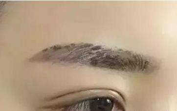 廣西紋繡學(xué)習(xí)資料：紋眉掉色快的方法