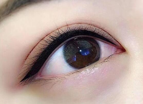 美瞳線多久可以碰水？廣西紋繡培訓(xùn)機(jī)構(gòu)分享