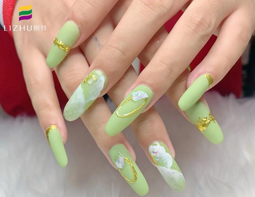 怎么挑選適合的指甲油顏色？南寧美甲基礎(chǔ)教程